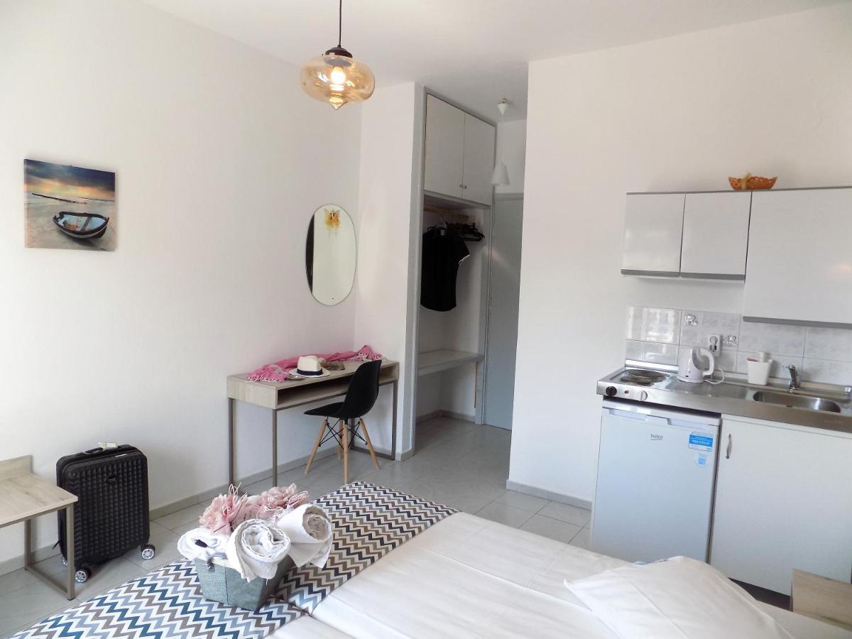 Vana Studios & Apartments Limenaria  Buitenkant foto